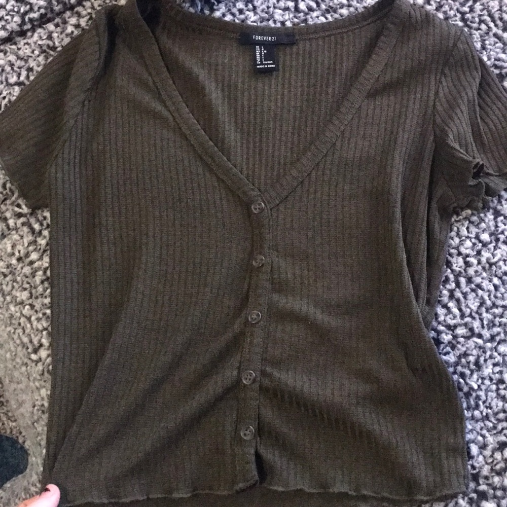 Dark green crop top!